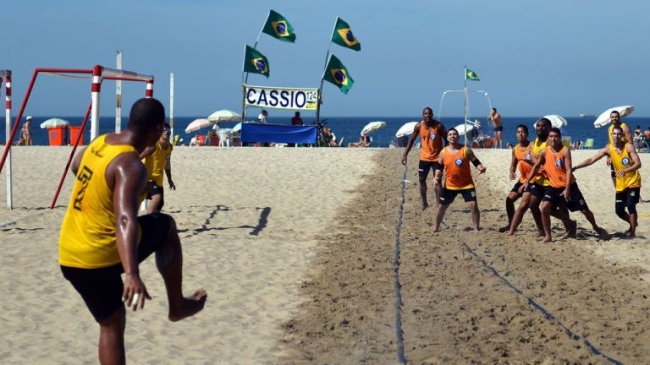 Fútbol en la playa - Recorriendo la Avenida Atlántica en Copacabana